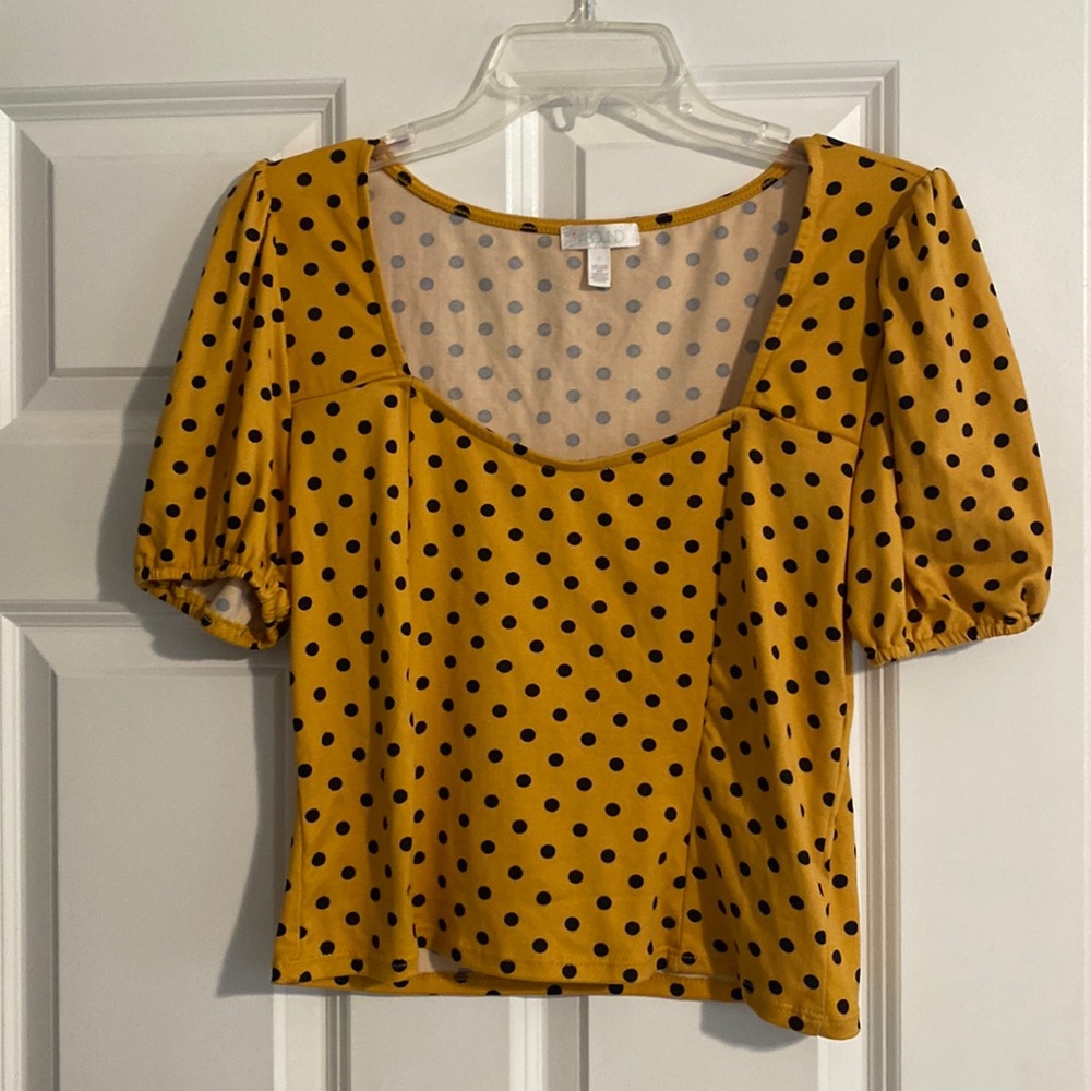 Polka Dot Puff Sleeve Crop Top In Yellow- Black Dot